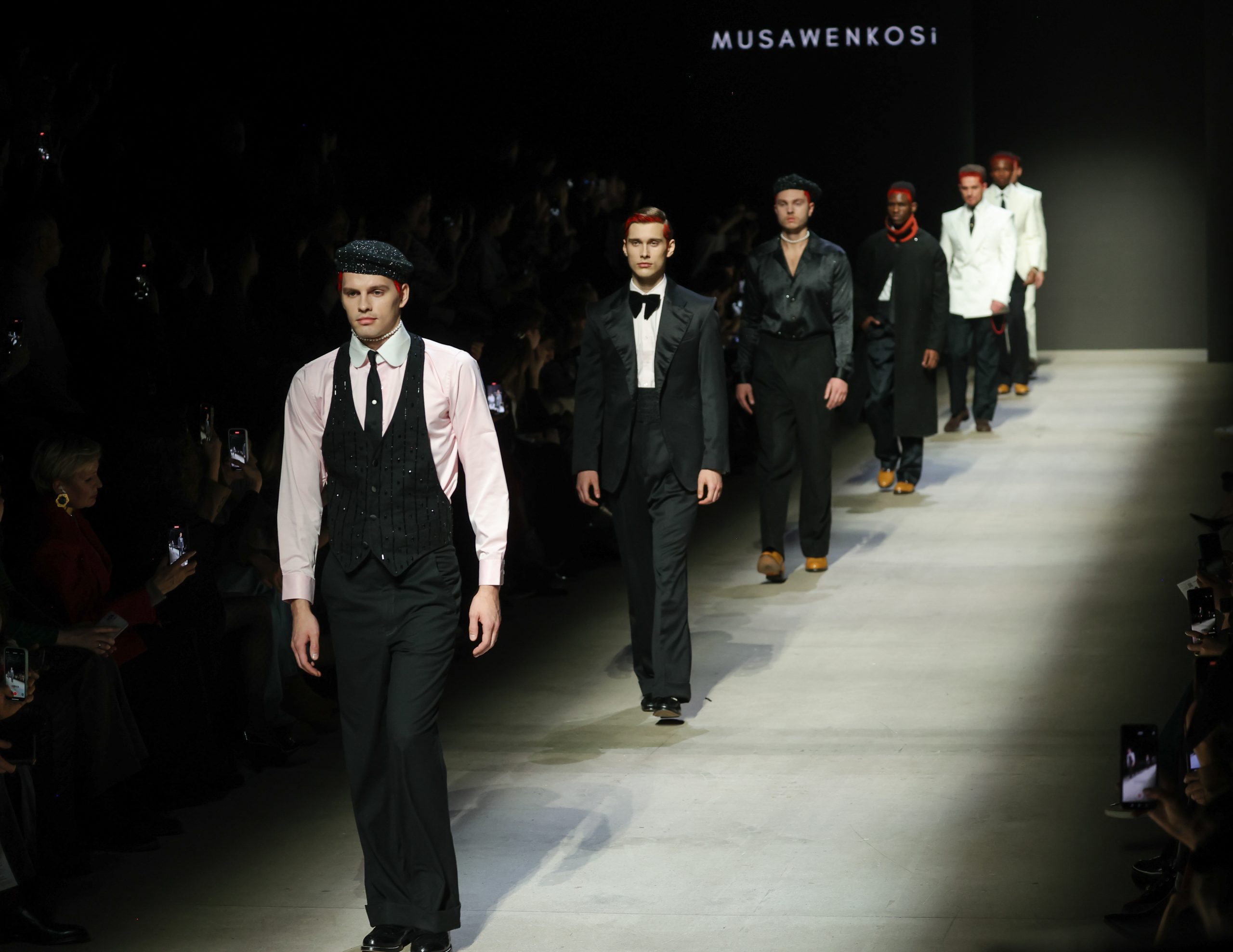 Modni diktati iz svijeta: Od retro šarma do futurističkog minimalizma