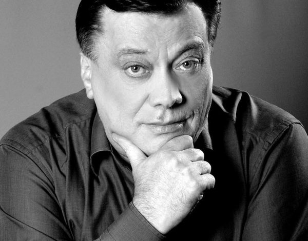 Preminuo legendarni Halid Bešlić