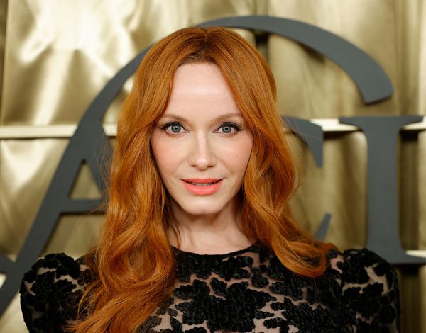 Rust & Copper: Bakreni tonovi kose su vodeći trend za 2025.