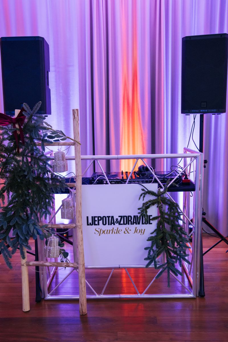 Sparkle & Joy: Intimna večer za pamćenje - ovako je izgledalo naše glam praznično druženje